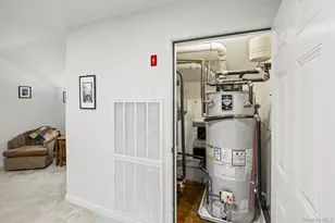 419 Autumn Dr, East Meadow, NY 11554 - Photo 18