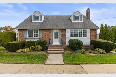 124 Kilburn Road S, Garden City South, NY 11530 - Photo 1