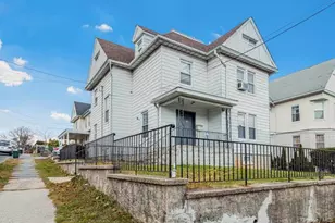 69 Waring Pl, Yonkers, NY 10703 - Photo 2