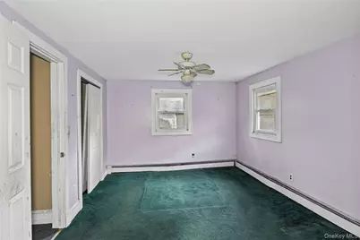 10 West Street, Middle Island, NY 11953 - Photo 24