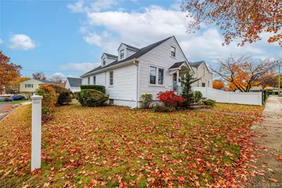 801 Park Avenue, Westbury, NY 11590 - Photo 2