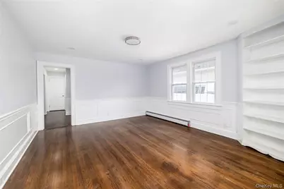 801 Park Avenue, Westbury, NY 11590 - Photo 4