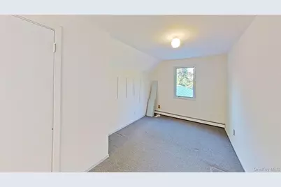 25 Hawthorne Street, Mount Sinai, NY 11766 - Photo 18