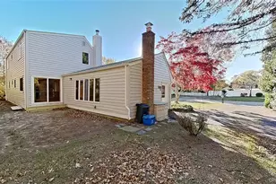 25 Hawthorne St, Mount Sinai, NY 11766 - Photo 4