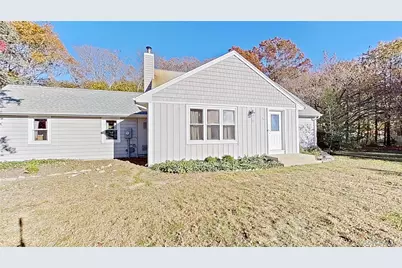 25 Hawthorne Street, Mount Sinai, NY 11766 - Photo 2