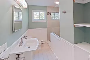 25 Hawthorne St, Mount Sinai, NY 11766 - Photo 26