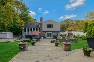 89 Walnut St, Lake Grove, NY 11755 - Photo 34