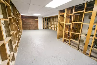 109-29 Van Wyck Expressway, Jamaica, NY 11435 - Photo 18