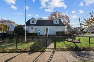 205 E John St, Lindenhurst, NY 11757 - Photo 14