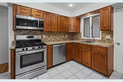 37 Pond Lane, Ridge, NY 11961 - Photo 18