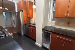 8 Barstow Rd, Great Neck, NY 11021 - Photo 12