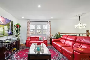 3 Ozone Pl, Massapequa, NY 11758 - Photo 4