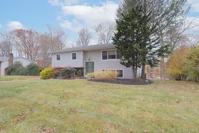 8 Durant Road, New City, NY 10956 - Photo 2