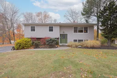 8 Durant Road, New City, NY 10956 - Photo 4