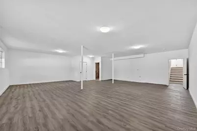 548 Mountainview Avenue, Valley Cottage, NY 10989 - Photo 38