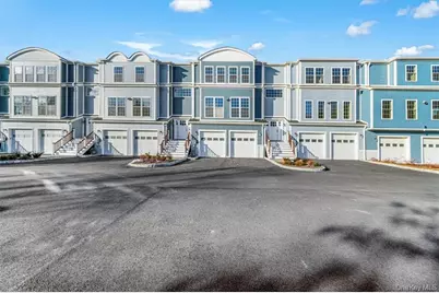 548 Mountainview Avenue, Valley Cottage, NY 10989 - Photo 40