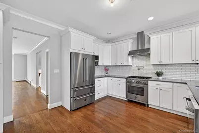 548 Mountainview Avenue, Valley Cottage, NY 10989 - Photo 18