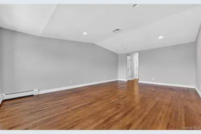 548 Mountainview Avenue, Valley Cottage, NY 10989 - Photo 24