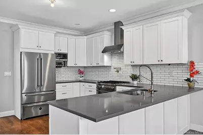 548 Mountainview Avenue, Valley Cottage, NY 10989 - Photo 14