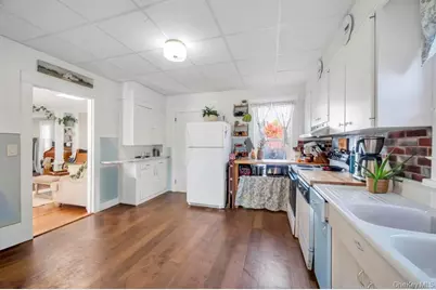 223 Cedar Avenue, Patchogue, NY 11772 - Photo 12