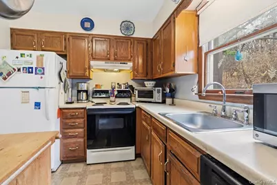 8 Maple Avenue, Goshen, NY 10924 - Photo 12