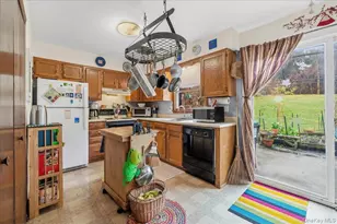 8 Maple Ave, Goshen, NY 10924 - Photo 6