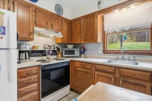 8 Maple Ave, Goshen, NY 10924 - Photo 10