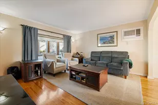 132 E Cherry St, Floral Park, NY 11001 - Photo 6