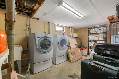 132 E Cherry Street, Floral Park, NY 11001 - Photo 22