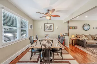 201 Oakland Avenue, Deer Park, NY 11729 - Photo 8