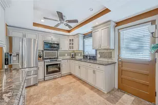 201 Oakland Ave, Deer Park, NY 11729 - Photo 10
