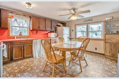 180 Thomas Street, Brentwood, NY 11717 - Photo 8