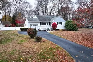 3763 Briarhill St, Mohegan Lake, NY 10547 - Photo 2