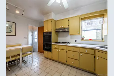 556 Jackson Street, Baldwin, NY 11510 - Photo 16