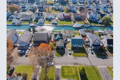 38 Bayside Place, Amityville, NY 11701 - Photo 32