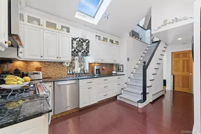 38 Bayside Place, Amityville, NY 11701 - Photo 12