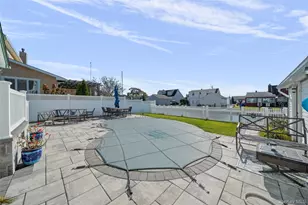 38 Bayside Pl, Amityville, NY 11701 - Photo 26