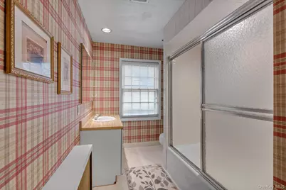 3 Station Road, Great Neck, NY 11023 - Photo 20