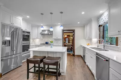 3 Station Road, Great Neck, NY 11023 - Photo 12