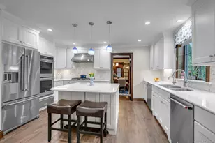 3 Station Rd, Great Neck, NY 11023 - Photo 12