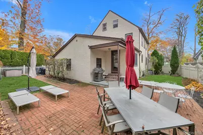 3 Station Road, Great Neck, NY 11023 - Photo 24