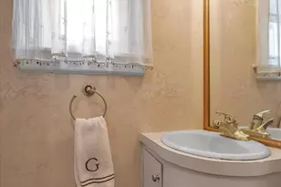 3 Station Rd, Great Neck, NY 11023 - Photo 10