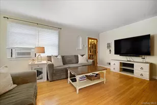 3805 Colonial Ct, Seaford, NY 11783 - Photo 8