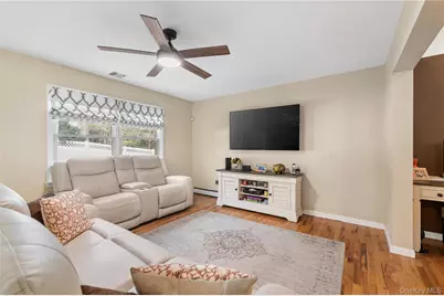 18 15th Street, Wading River, NY 11792 - Photo 8