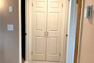 154 Kingfisher Rd, Levittown, NY 11756 - Photo 8