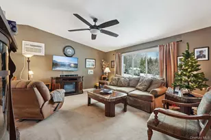 105 Shaker Ct N, New Windsor, NY 12553 - Photo 4