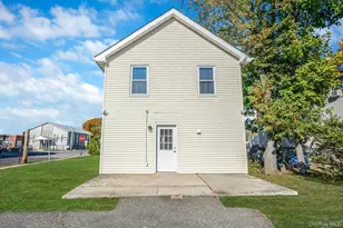 1030 Prospect Ave, Westbury, NY 11590 - Photo 4