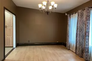 531 Boxwood Dr, Shirley, NY 11967 - Photo 6