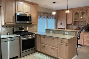 531 Boxwood Dr, Shirley, NY 11967 - Photo 8