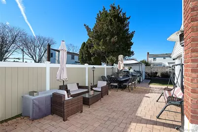 169 N 6th Street, Bethpage, NY 11714 - Photo 30